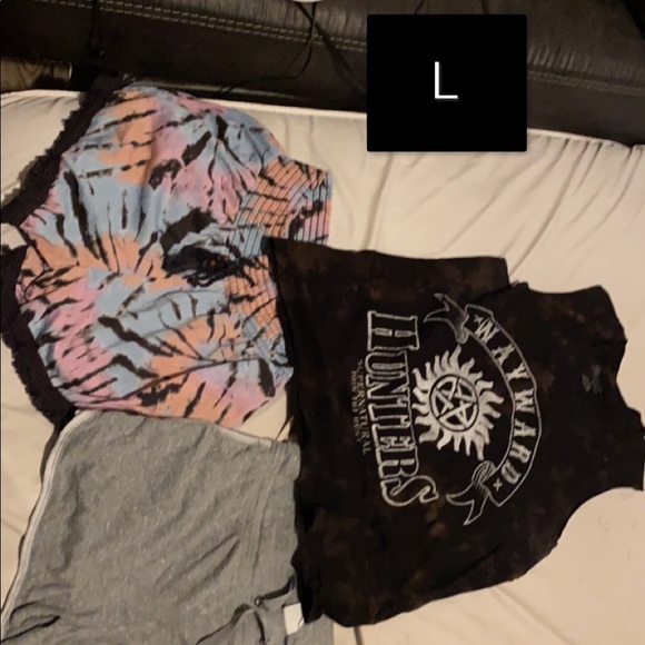 Jeans $10 shorts $3 shirts $5 - Picture 1 of 10